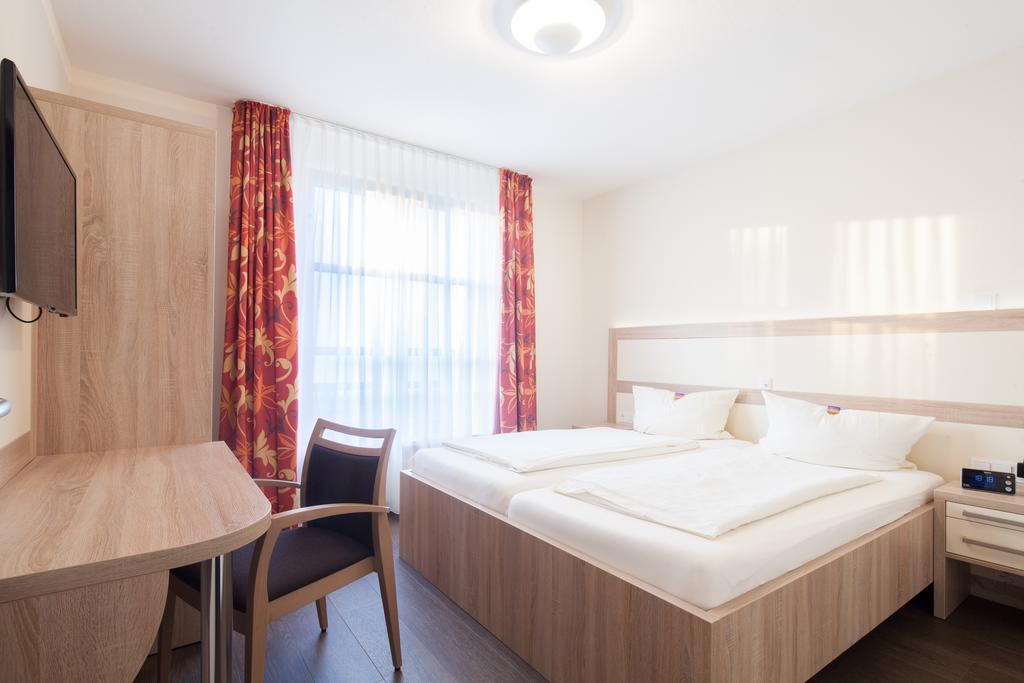 Gda Hotel Am Schlosspark Bad Homburg vor der Höhe Camera foto